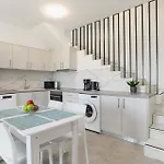 Villa Ruby Gem By *